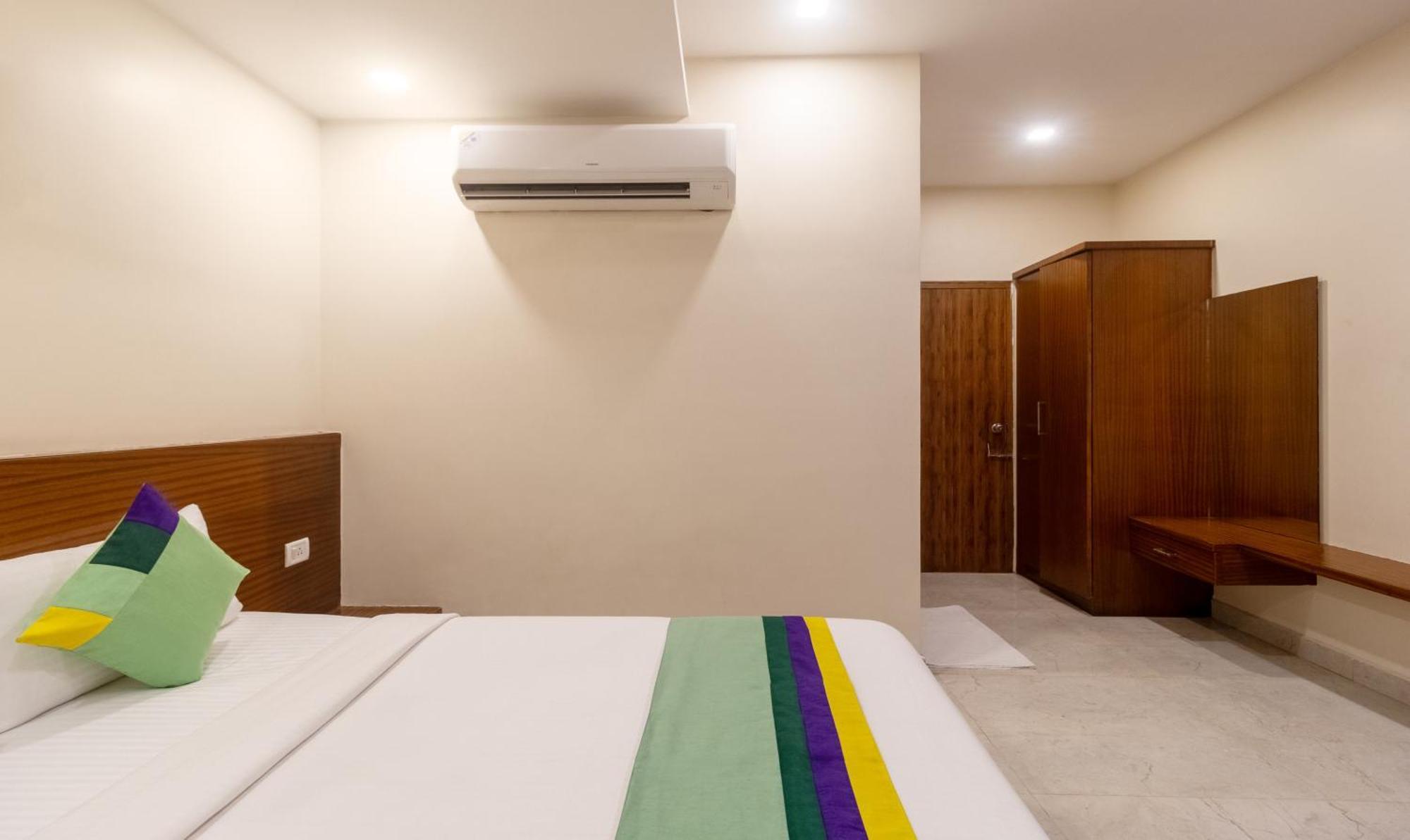 OYO 77066 Anjani Fortune Suites Bangalore Extérieur photo