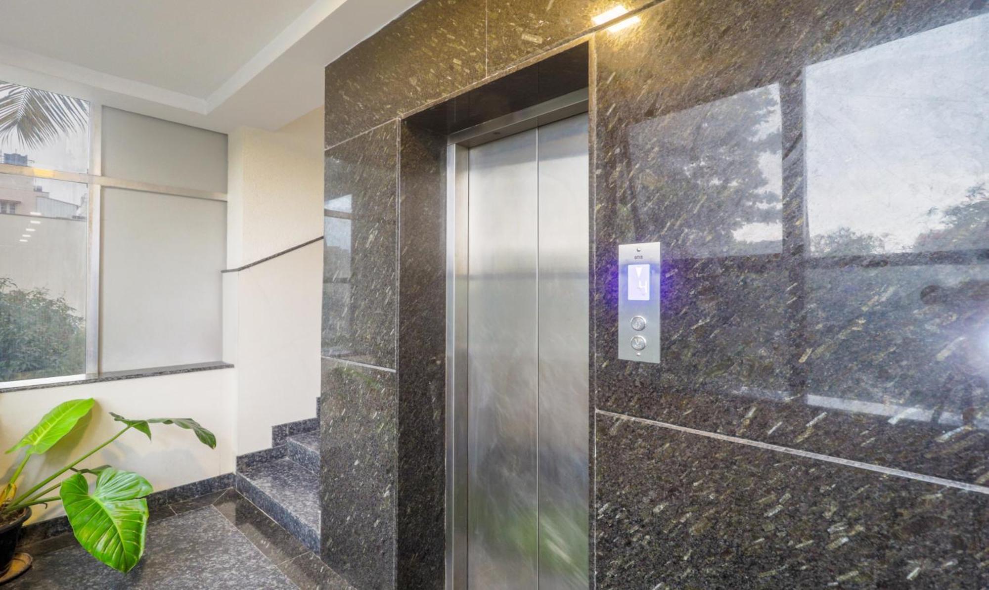 OYO 77066 Anjani Fortune Suites Bangalore Extérieur photo